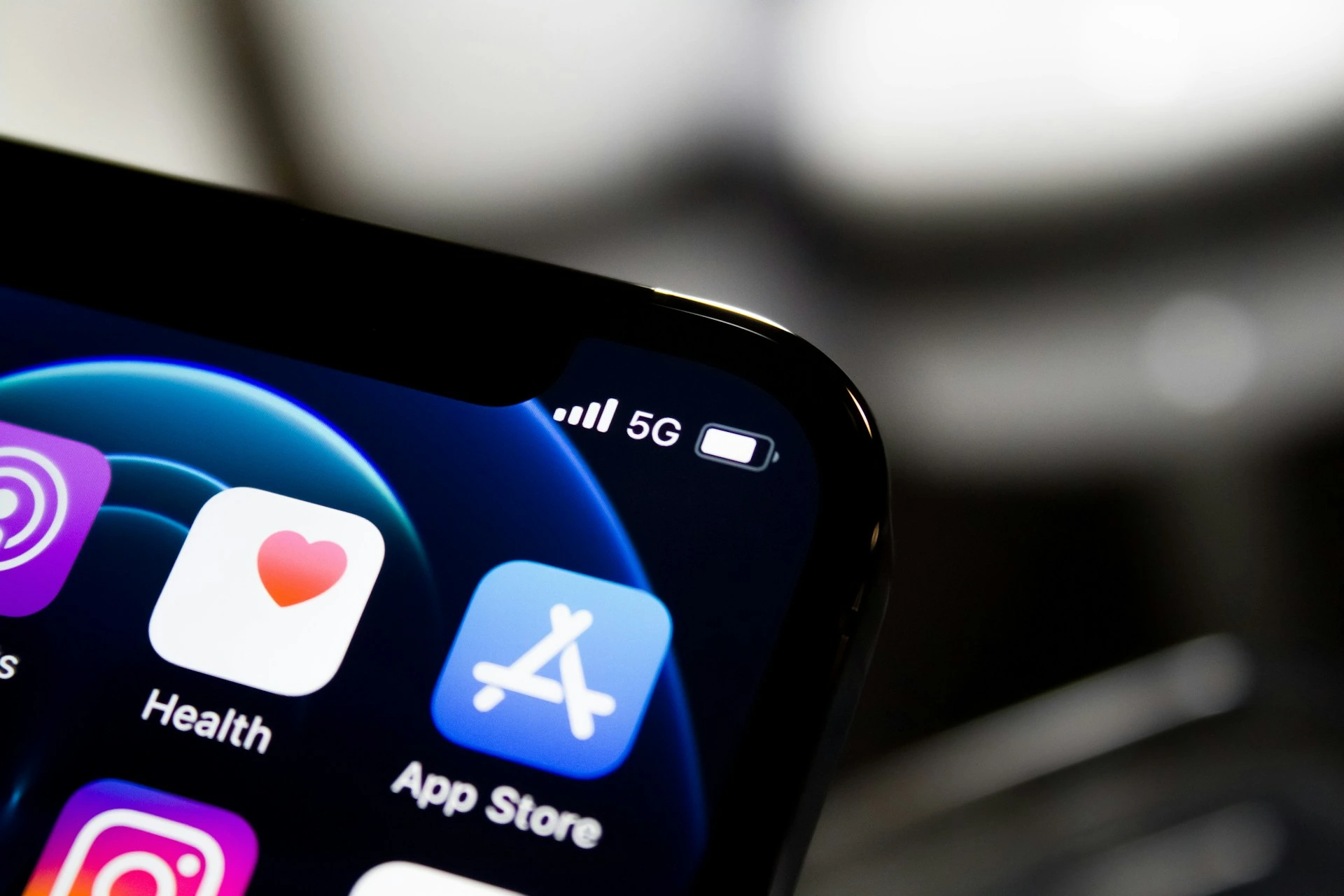 تتصدر DeepSeek المركز الأول في متجر Apple للتطبيقات، متجاوزة ChatGPT.
