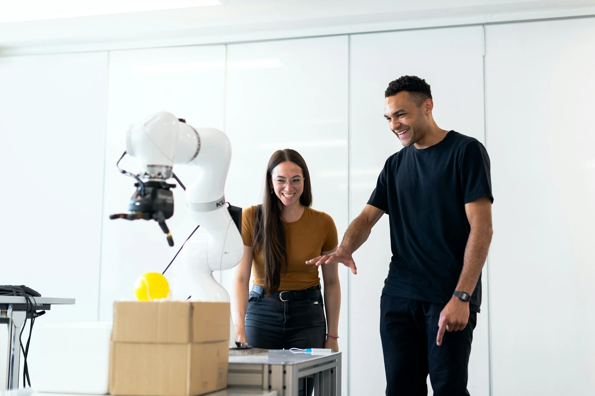 تقدم SoftBank دعمًا لشركة الأجهزة الروبوتية الذكية الناشئة Skild AI بمبلغ استثمار 500 مليون دولار