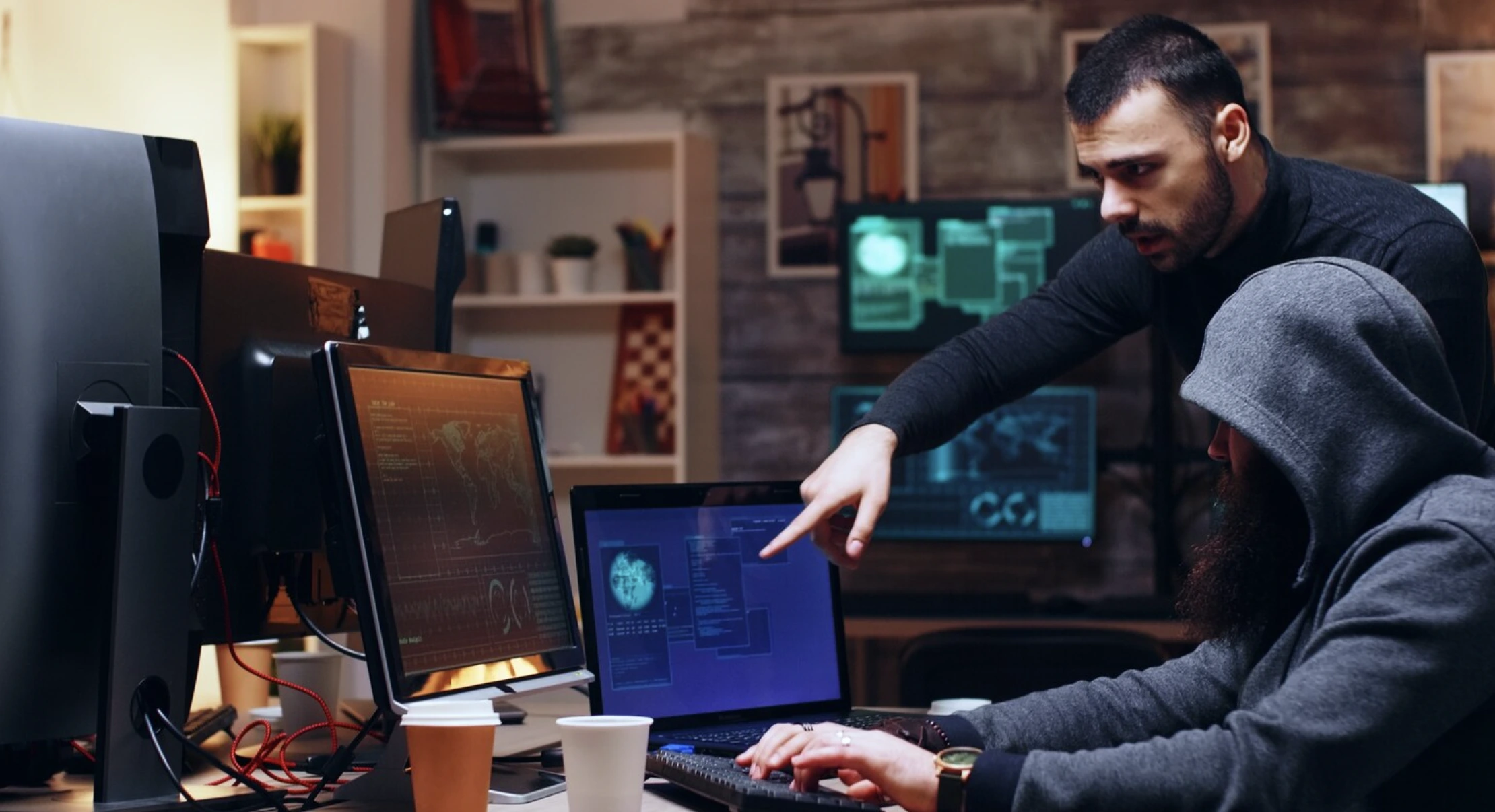 تم القبض على طاقم فيروس الفدية 8Base في عملية دولية، وقد تم سرقة 16 مليون دولار