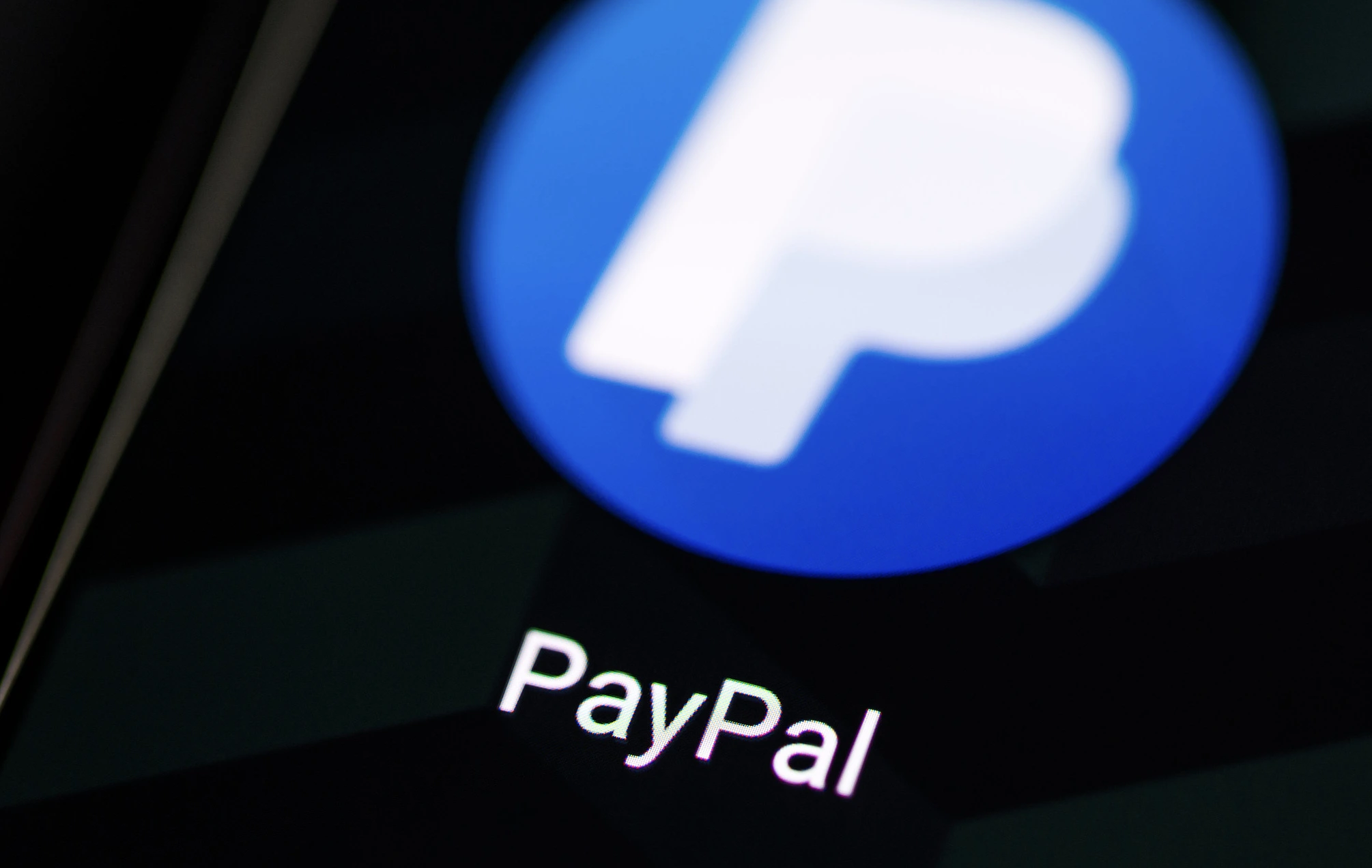 قام القراصنة بالسيطرة على نظام PayPal لإرسال رسائل بريد إلكتروني مخادعة تبدو مقنعة