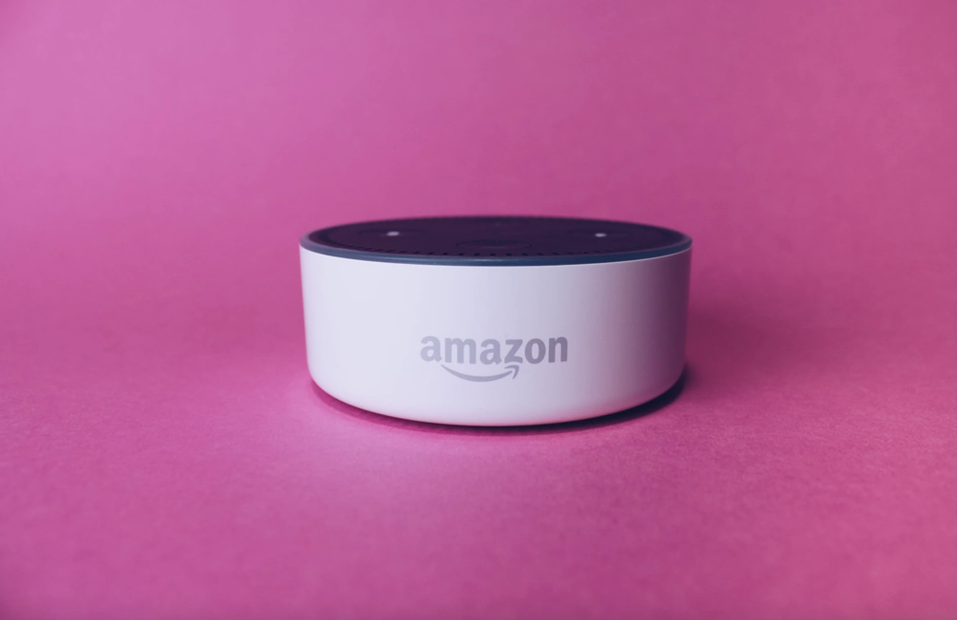 أطلقت أمازون Alexa+: المساعد الذكي بتقنية الذكاء الصناعي والذي يتميز بقدرات متقدمة في تنفيذ المهام تلقائياً