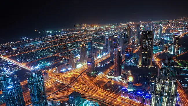 الذكاء الصناعي في البرلمان؟ الإمارات العربية المتحدة تخطط لعملية إصلاح قانوني مؤتمتة