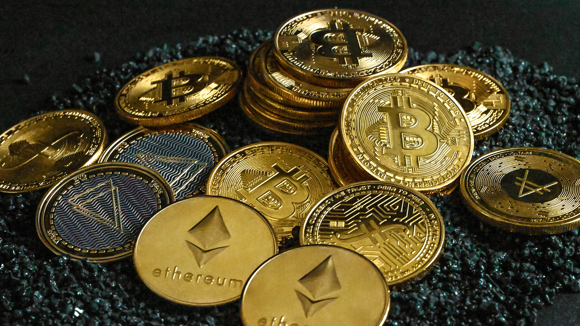 اليابان تعترف بالعملات الرقمية كمنتجات مالية قانونية
