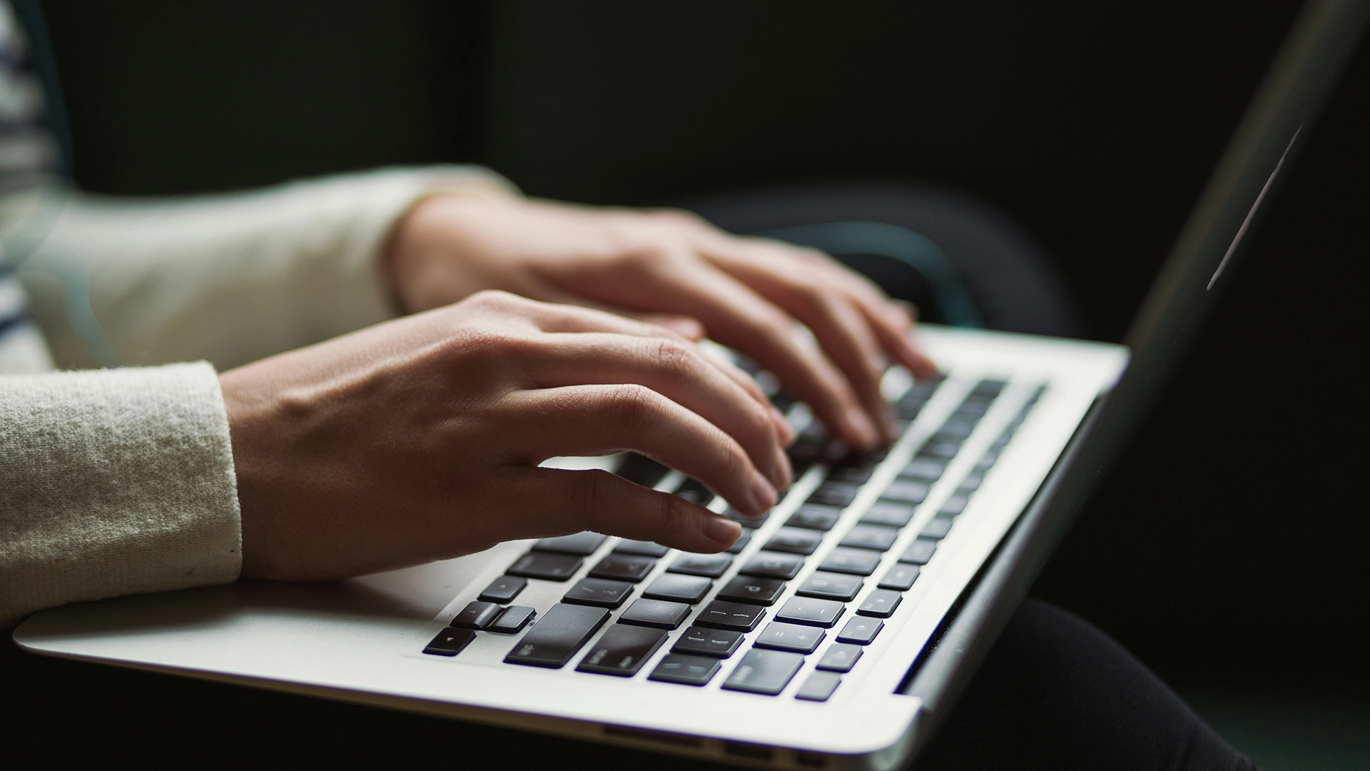 منصة الكتابة NanoWriMo ستتوقف عن العمل وسط جدل حول الذكاء الصناعي والرقابة على المحتوى