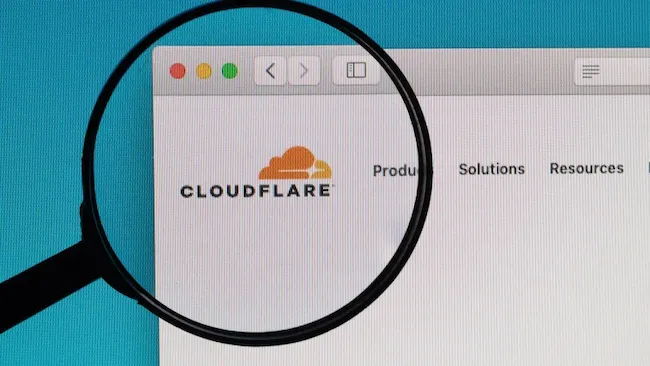 تتيح Cloudflare للمواقع فرض رسوم على الروبوتات الذكية عبر ‘الدفع مقابل الزحف’