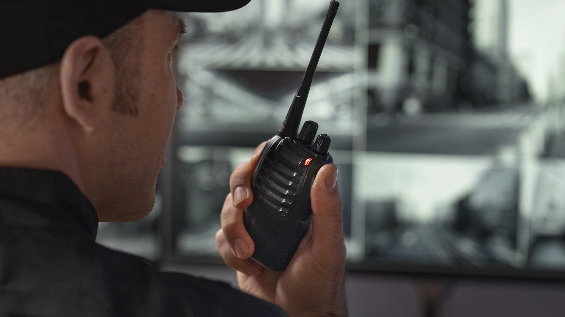 تم العثور على راديو الشرطة والجيش يستخدمون مفاتيح التشفير التي يمكن اختراقها بسهولة