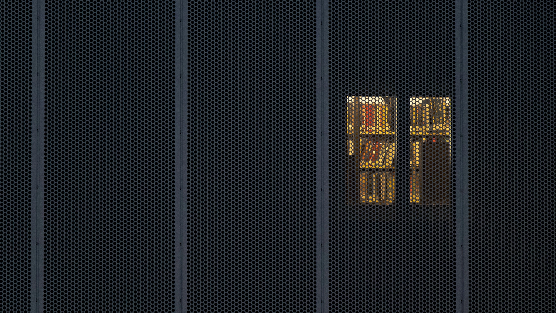 يُزعم أن متعاقد سابق مع وكالة الاستخبارات المركزية (CIA) باع معلومات سرية مصنفة للربح الخاص